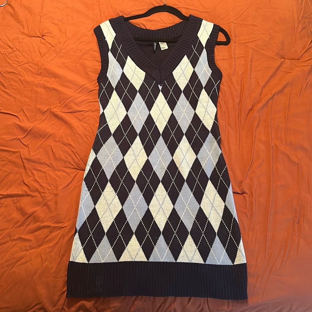 H&M sweater dress. Tank style. Thick fabric. Winter fashion find